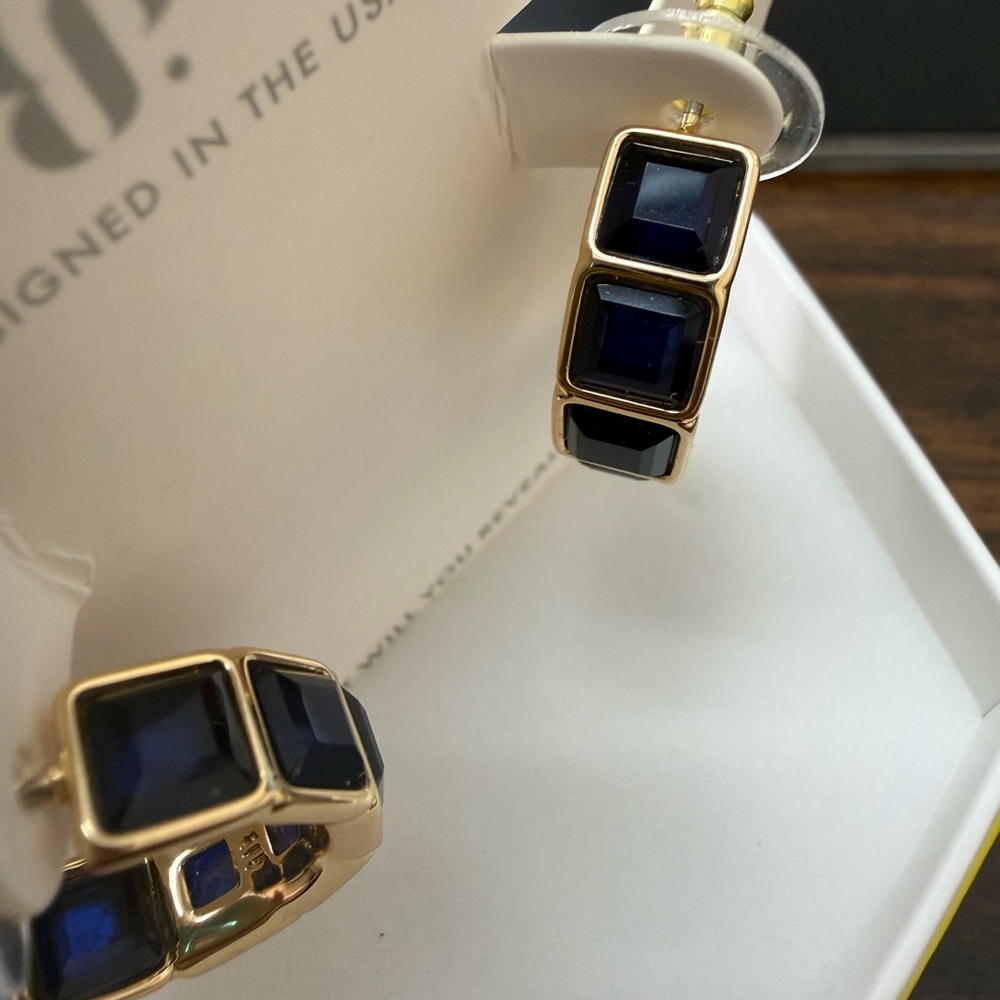 OG earrings - Picture 2 of 3